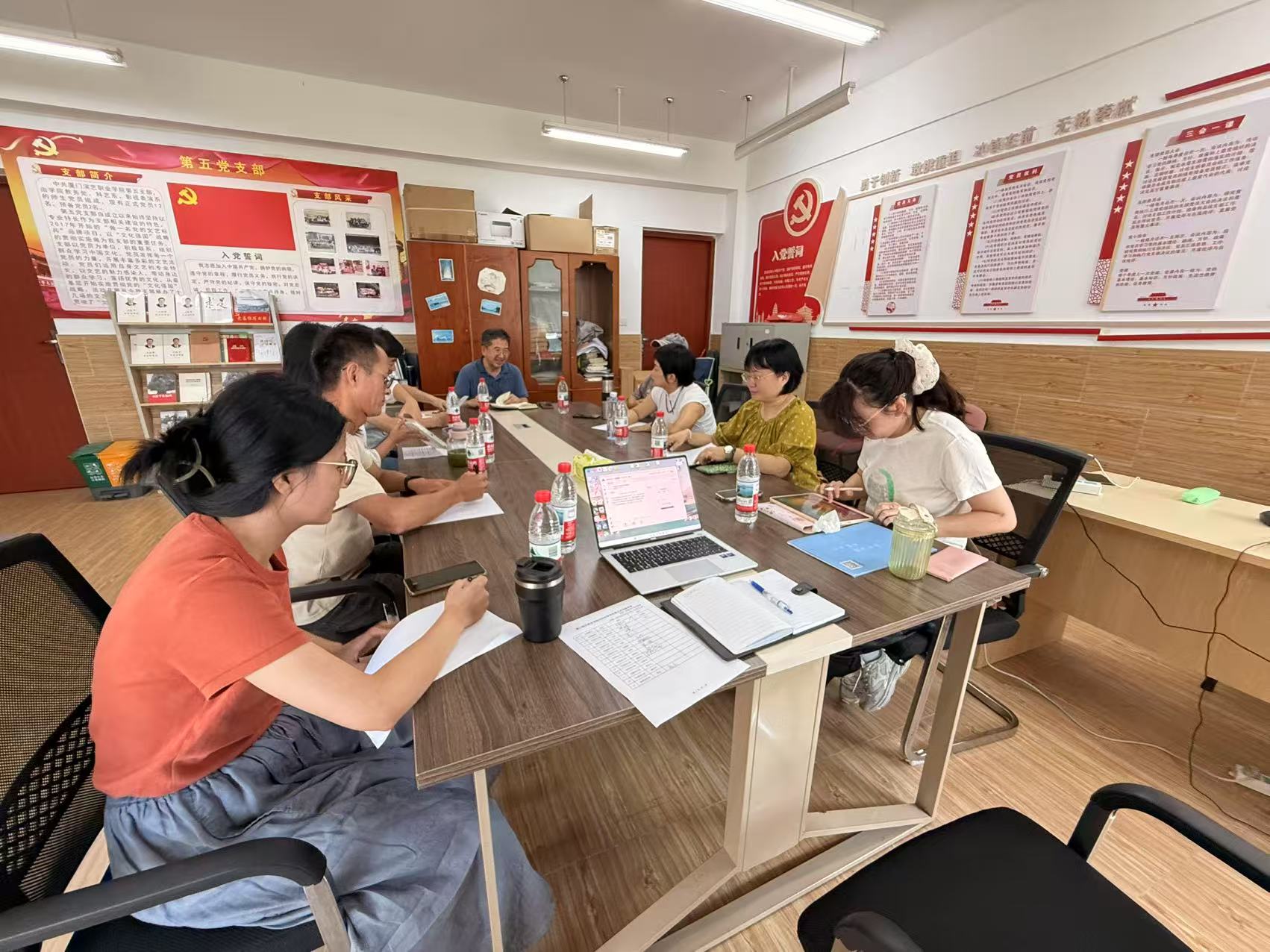 创意设计系讨论组 创意设计系讨论组